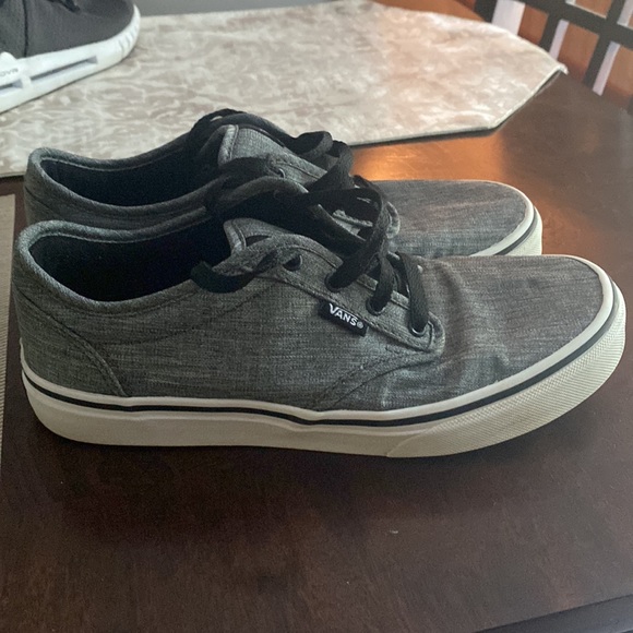 Vans - Picture 4 of 4